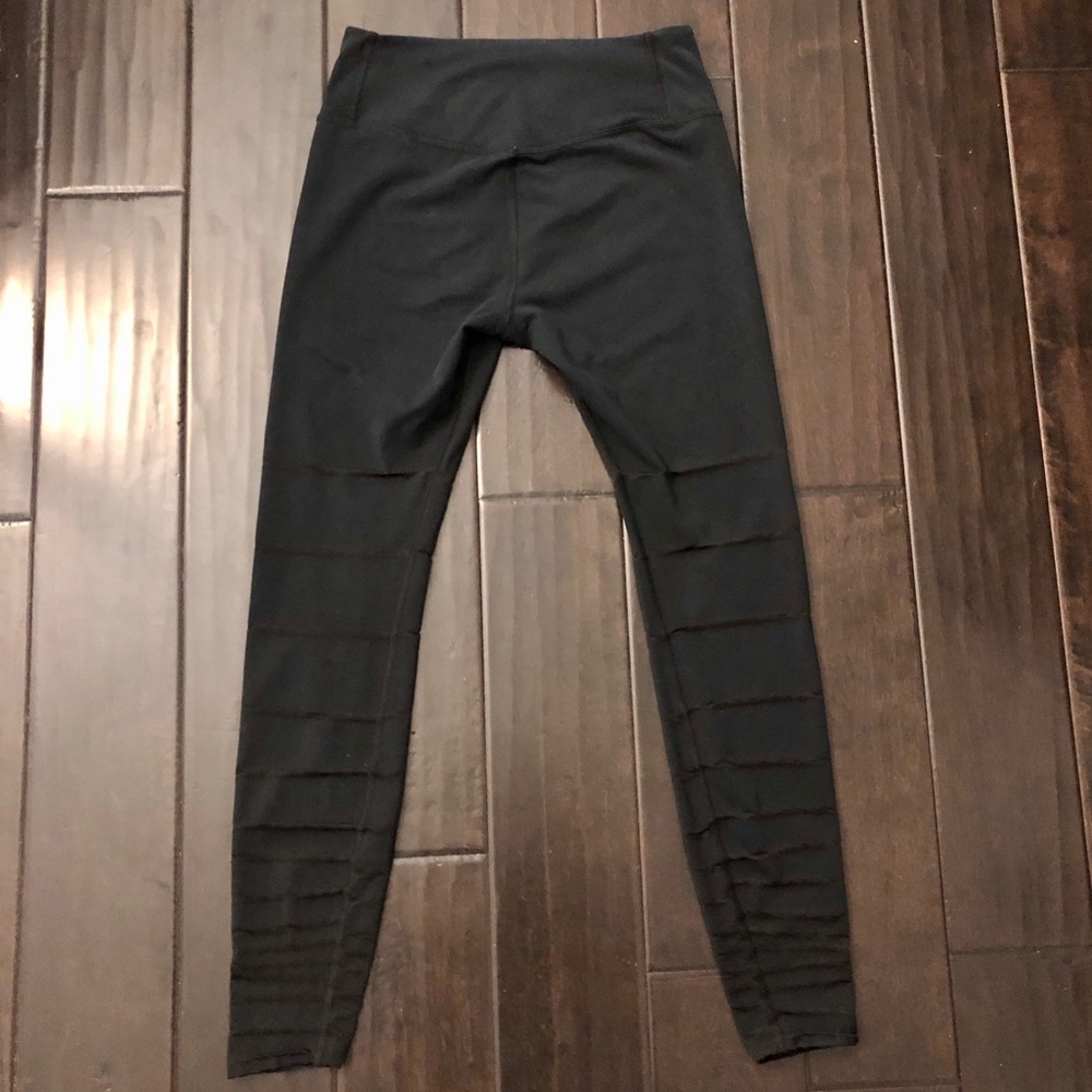 Nike Black Mesh Wave Print Tights / Leggings